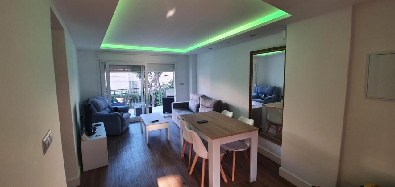 Beautiful Apartment In Third Line Beach Boliches Fuengirola Exterior foto