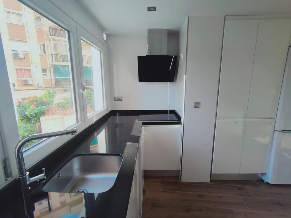 Beautiful Apartment In Third Line Beach Boliches Fuengirola Exterior foto